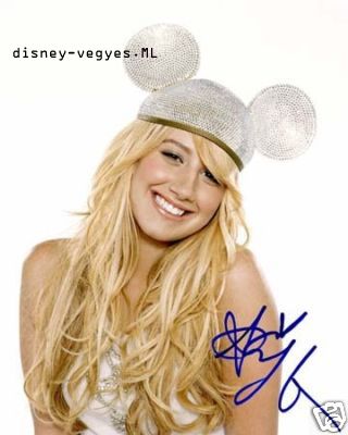 ashleyautograph2.jpg