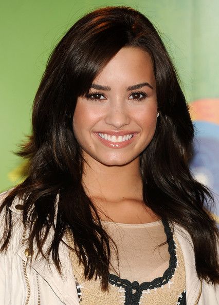 demilovatolaunchesnewdisneytvmusicseasonbh_e-_cqpttl.jpg